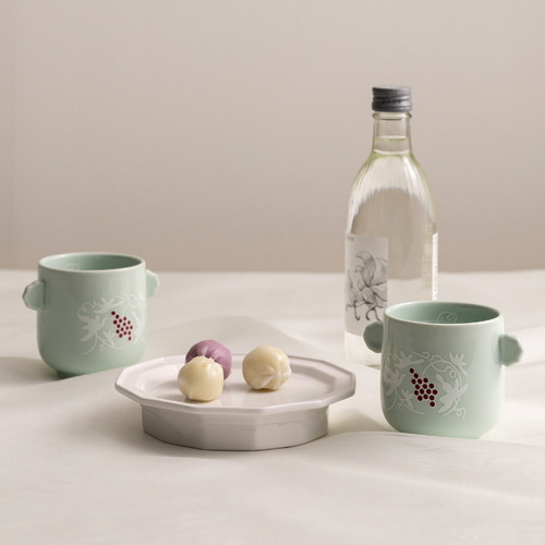 Grape and Child Petal Handle Cup Set (2 pcs)